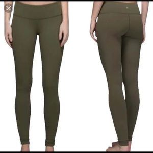 Wunder Under Lululemon Olive Leggings
